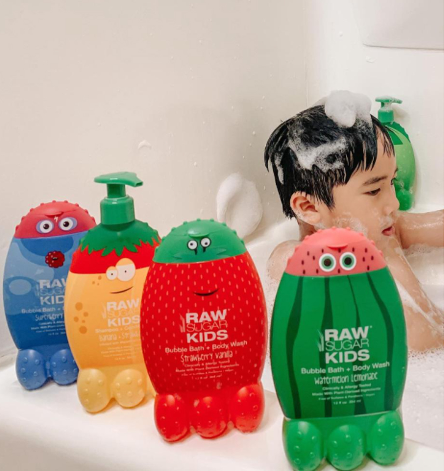 Raw Sugar Kids Bubble Bath + Body Wash สตรอเบอร์รี่วานิลลา - 12 fl oz ราคา 450.- บาท