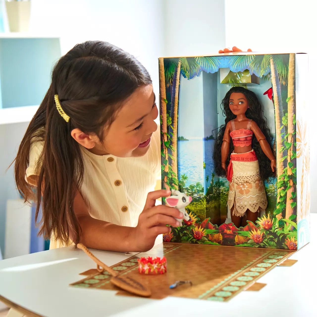 นำเข้า 🇺🇸 เซ็ทตุ๊กตาโมอาน่าและกิจกรรมระบายสีMoana Disney Story Doll - Moana 11" , ราคา 1,590 บาท