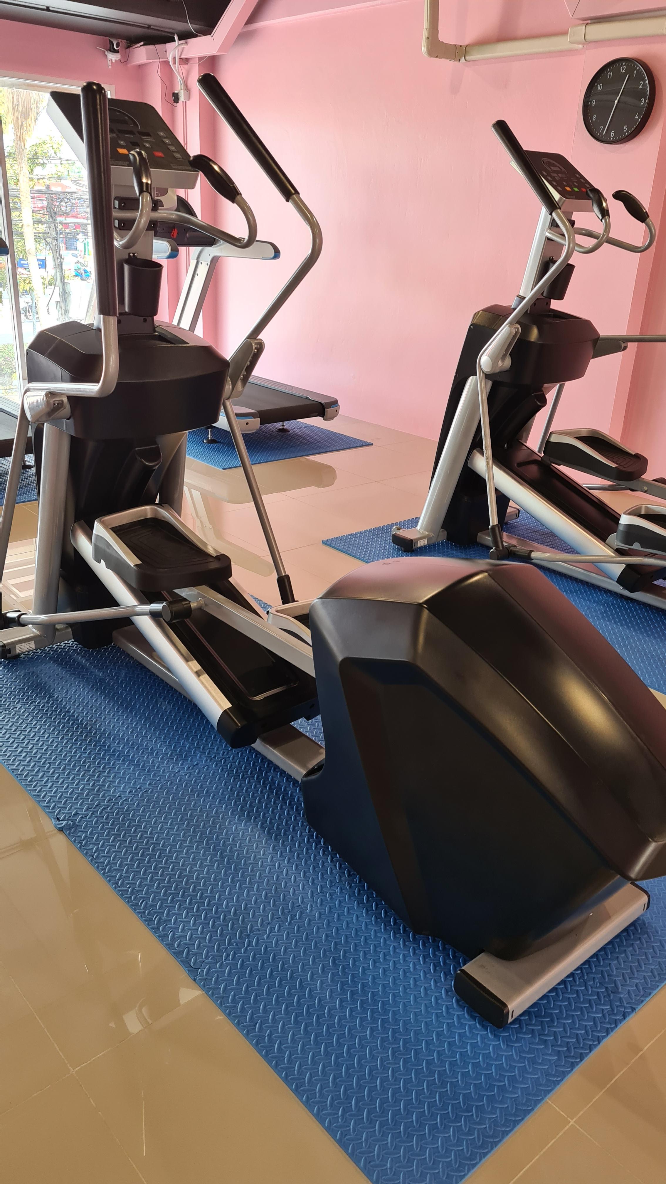 เครื่องเดินวงรี Elliptical: EX9201B (Commercial)