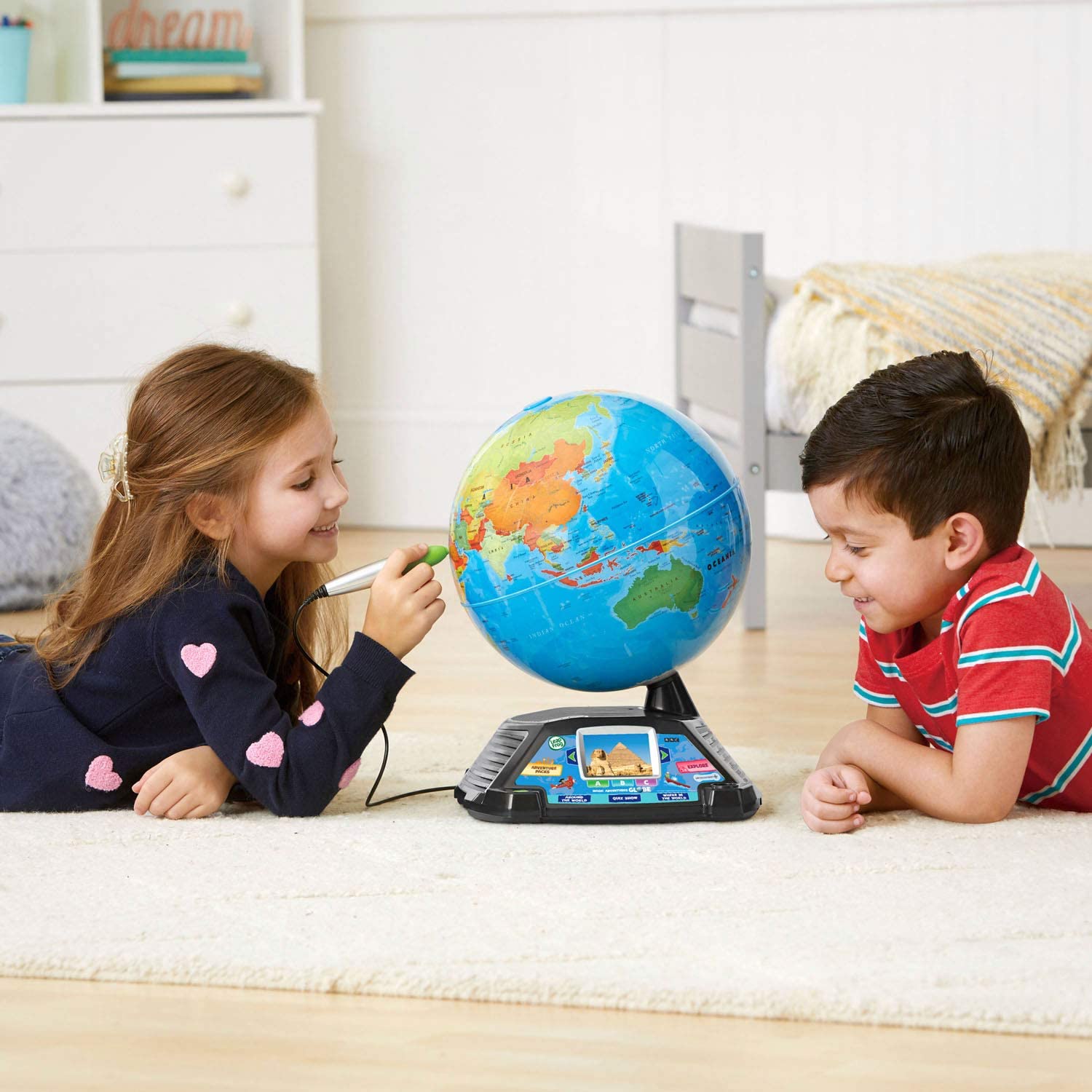 LeapFrog Magic Adventures Globe (Frustration Free Packaging), Multicolor ราคา 4,690 บาท