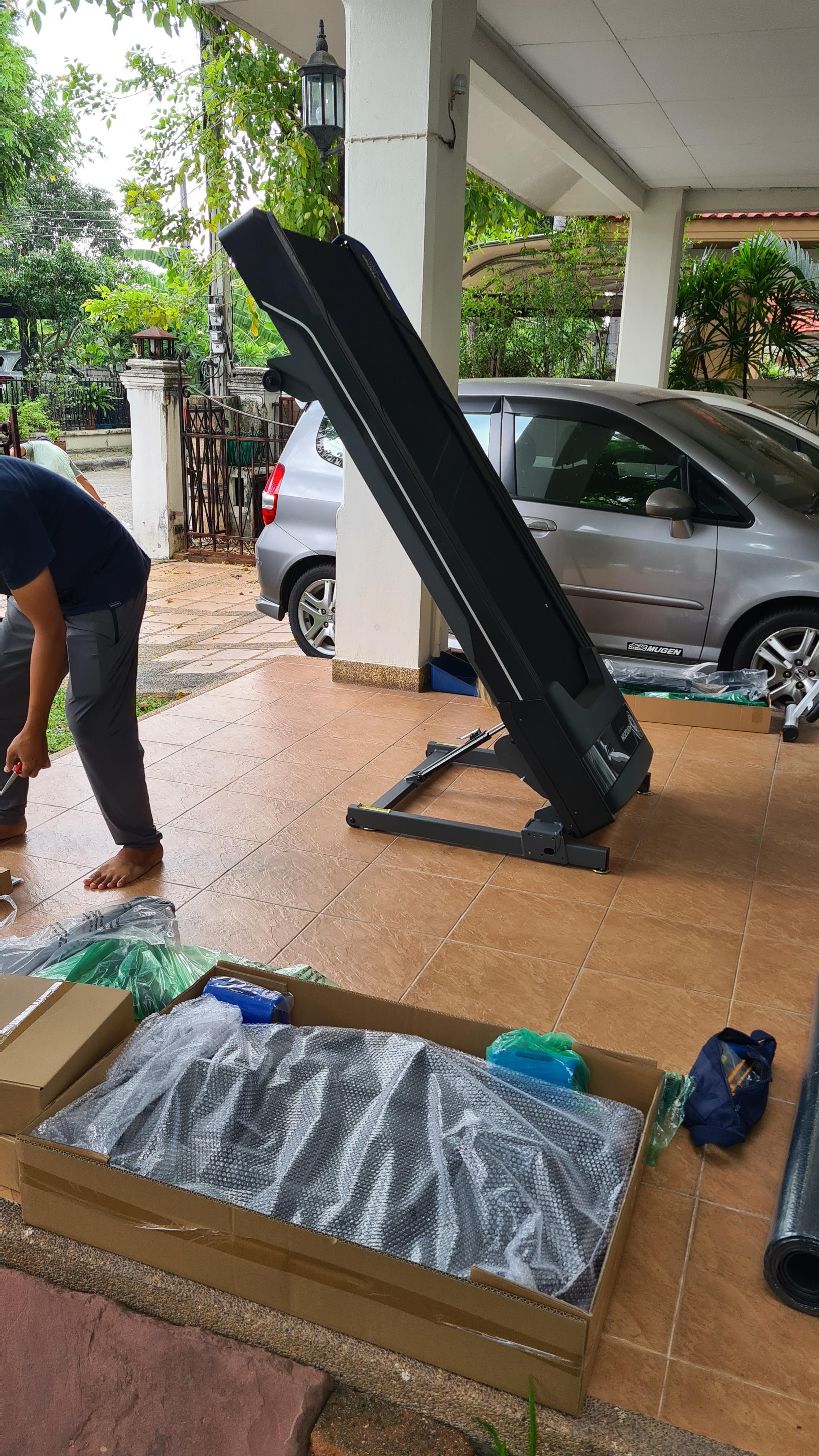 ลู่วิ่งไฟฟ้า Horizon 7.0AT clearance sale