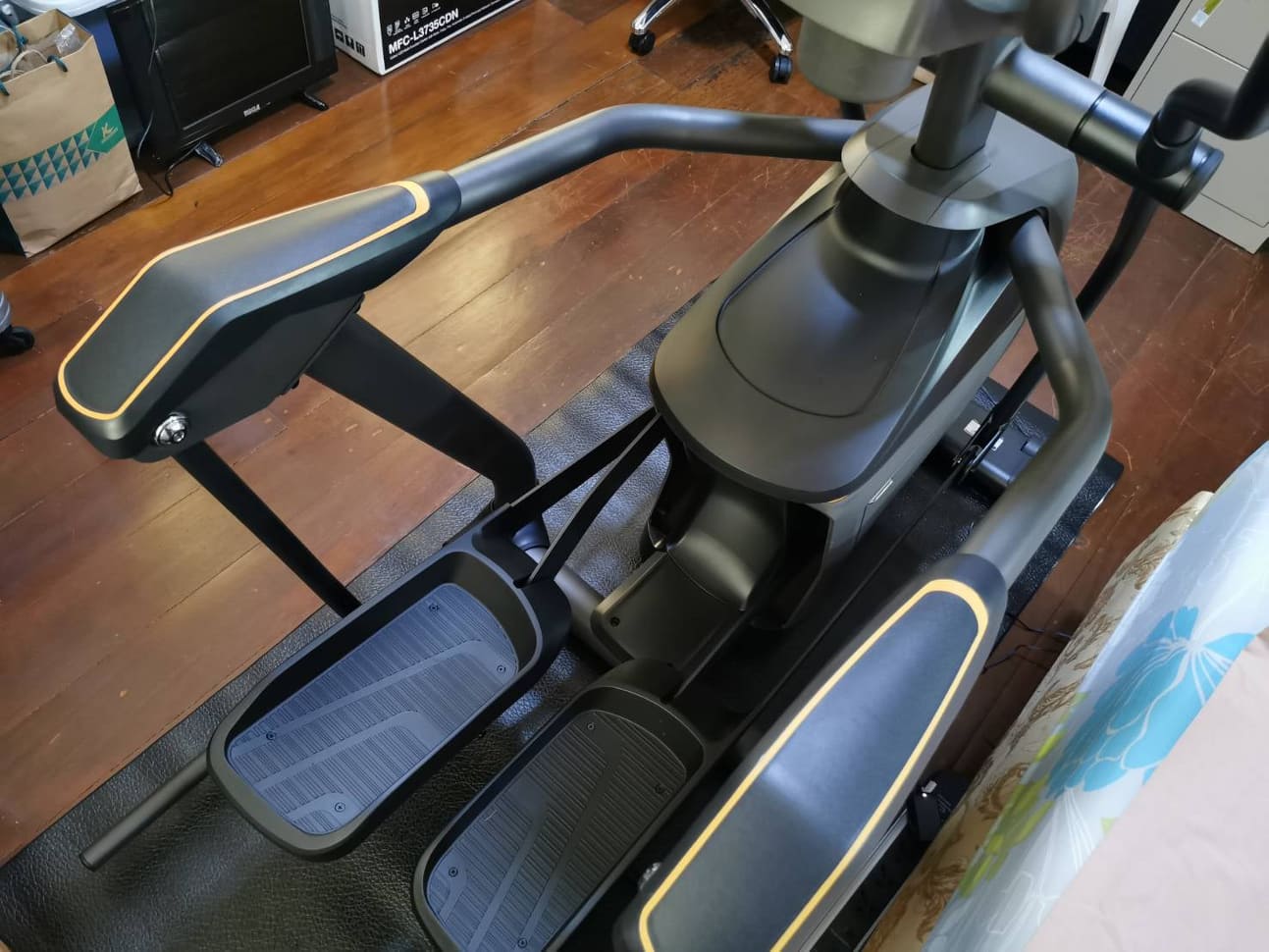 เครื่องเดินวงรี Matrix Elliptical E30XR USA