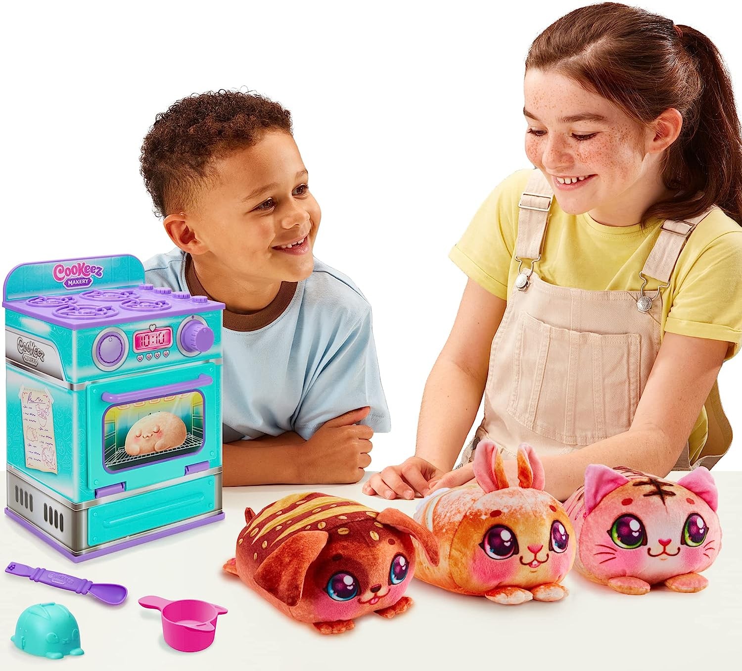 เตาอบแสนสนุก COOKEEZ MAKERY Cinnamon Treatz Oven. Mix & Make a Plush Best Friend , ราคา 2,190 บาท