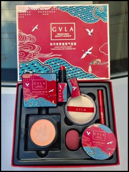 GVLA makeup set เซทนกเรียนแดง 5 ชิ้น
