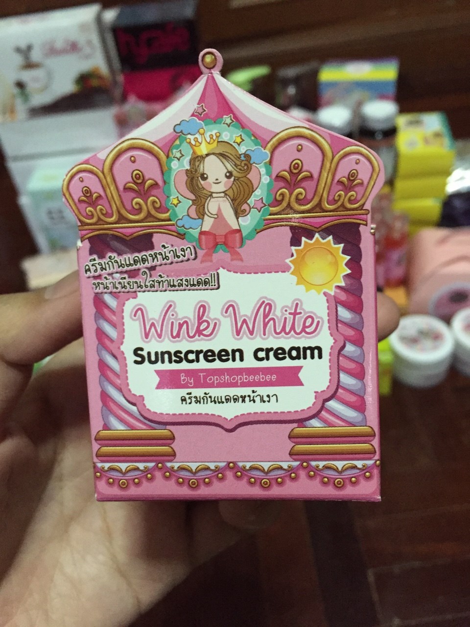 ครีมกันแดดหน้าเงาวิงค์ไวท์ (Wink white sunscreen cream) ส่งฟรี EMS