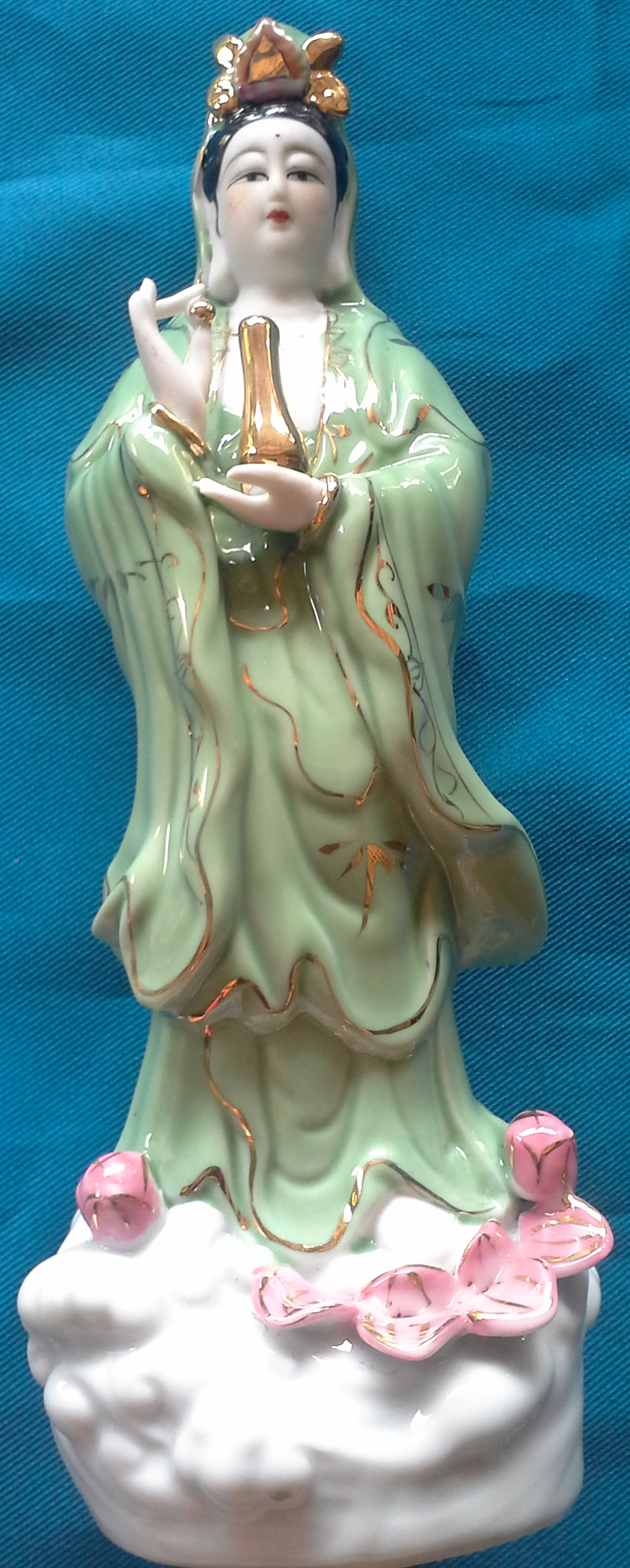 องค์เจ้าแม่กวนอิมสีเขียว