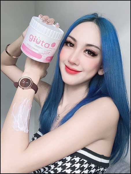ครีมกลูต้า ออร่าไวท์ Gluta Body Cream By Thida AuraWhite