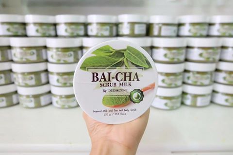 สครับใบชาผสมน้ำนม (Bai Cha Scrub Milk By DuDeezone)