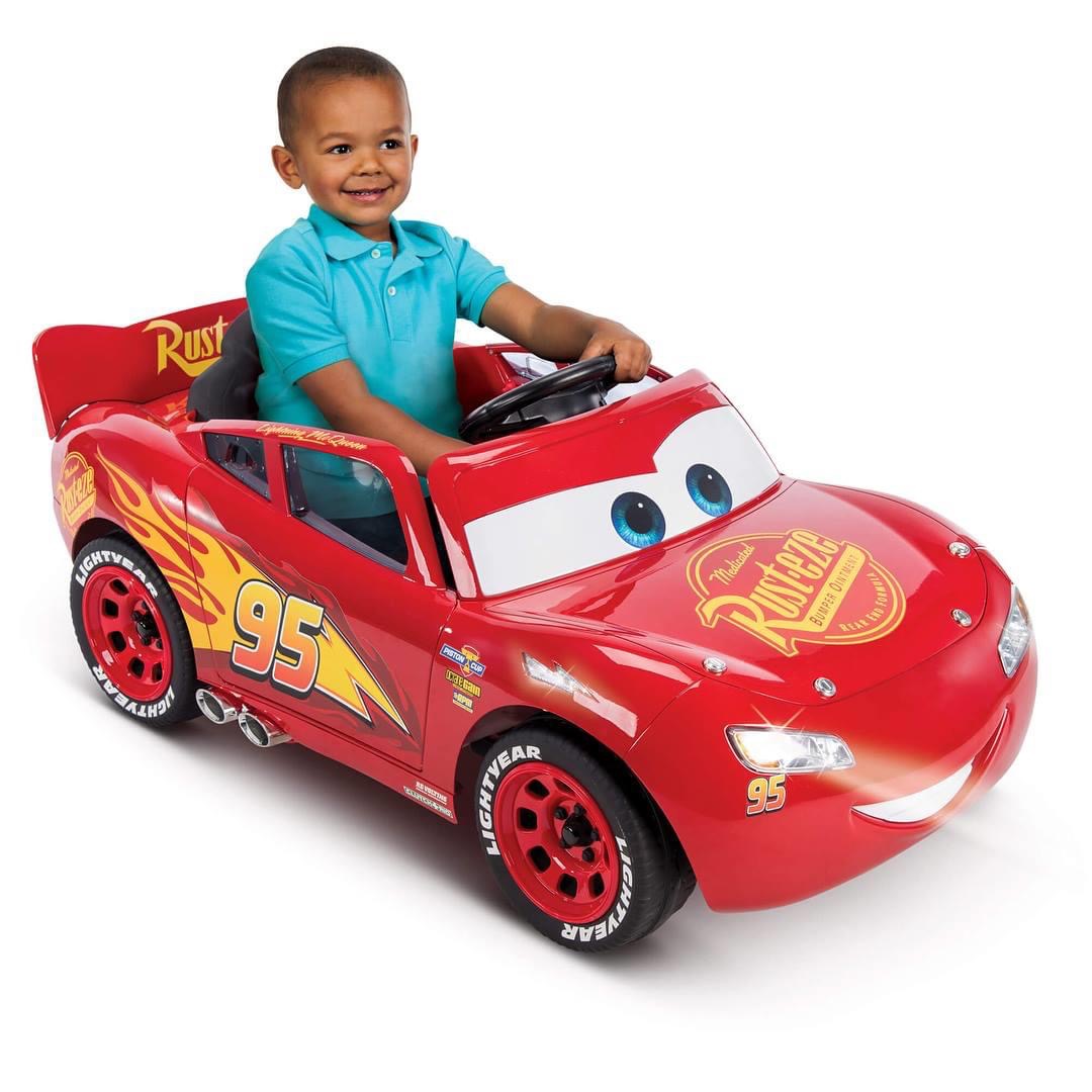 Disney•Pixar Cars 3 Lightning McQueen 6V Battery-Powered Ride On by Huffy รถแบตเตอรี่เด็ก คาร์ส แมคควีน คันใหญ่ ลิขสิทธิ์แท้ โดย Huffy นำเข้า อเมริกา ราคา 12900 บาท