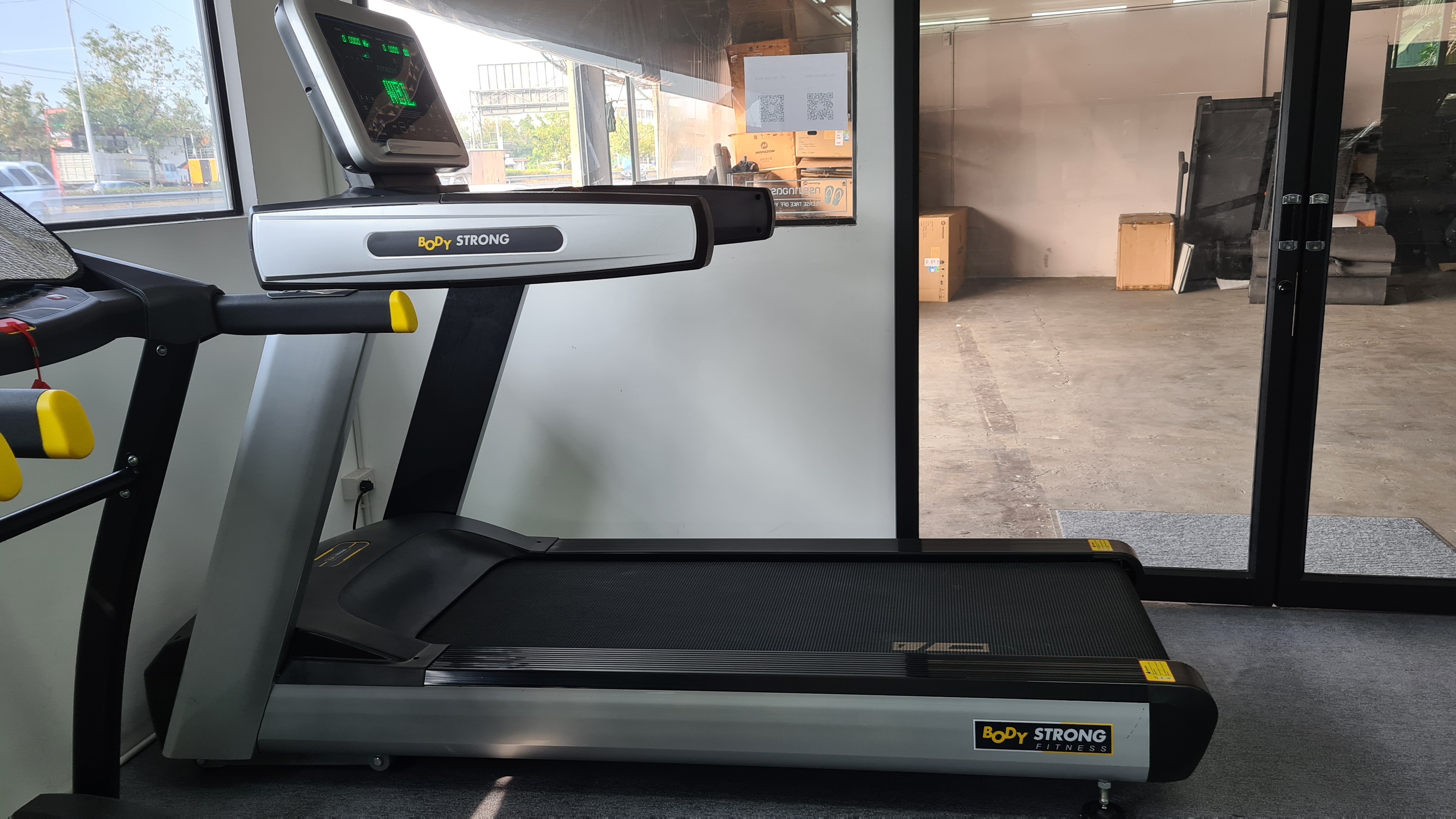 ลู่วิ่งไฟฟ้า Body Strong JB8800 Commercial