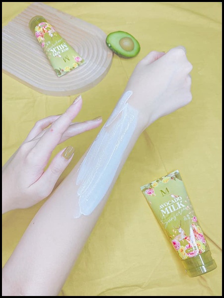 กันแดดอโวคาโด มิลค์ ซันสกรีน Avocado Milk Sunscreen BY MAYSIO