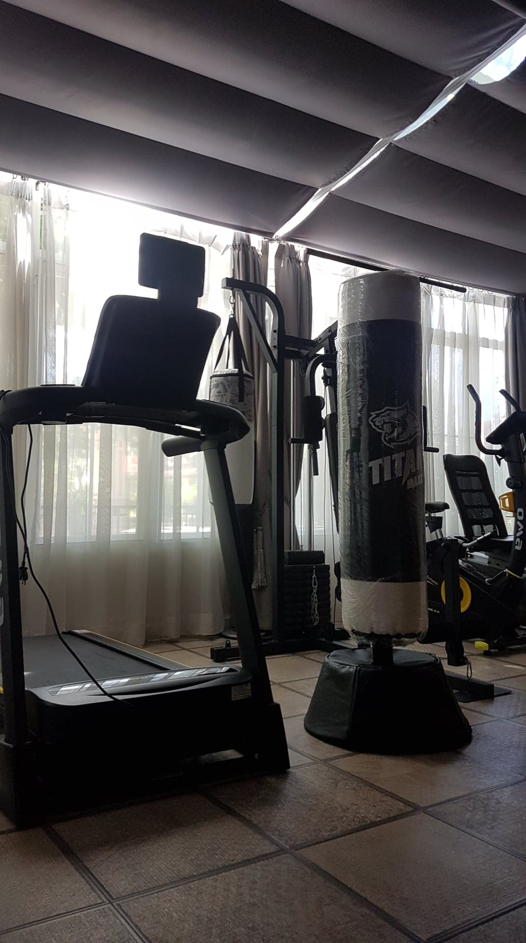 กระสอบทรายตั้งพื้น TitanMaxz