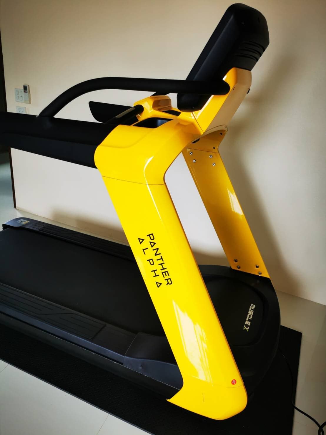 ลู่วิ่งไฟฟ้า MuscleX G5100Pro /AC 7Hp / Alpha Panther