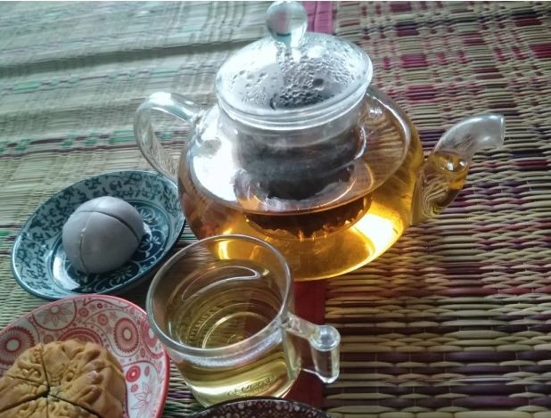 ชาอู่หลงมะลิ ขนาด 100 กรัม ชาอู่หลงอบดอกมะลิ ดอยแม่สลอง Jasmine OOlong Tea ชาอู่หลงผสมดอกมะลิ ชาดอกมะลิ ผสมผสานดอกมะลิอบแห้งแท้ในชาอู่หลง จึงได้ความหอมของชา และกลิ่นหอมจากดอกมะลิ ได้ทั้งสรรพคุณจากชาอู่หลง และผสานกับดอกมะลิ Organic Oolong with Jasmine