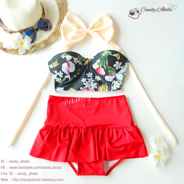 (Free Size) ชุดว่ายน้ำ ทูพีช บราเป็นแบบตะขอหลัง ลายดอกชบา กางเกงกระโปรงระบายล่างสีแดง ชุดว่ายน้ำ คอโบว์