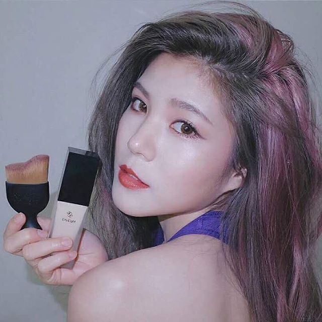 Eity Eight LIQUID FOUNDATION SPF 30 PA+++(ลิควิด ฟาวเดชั่น 88 พร้อมแปรง)