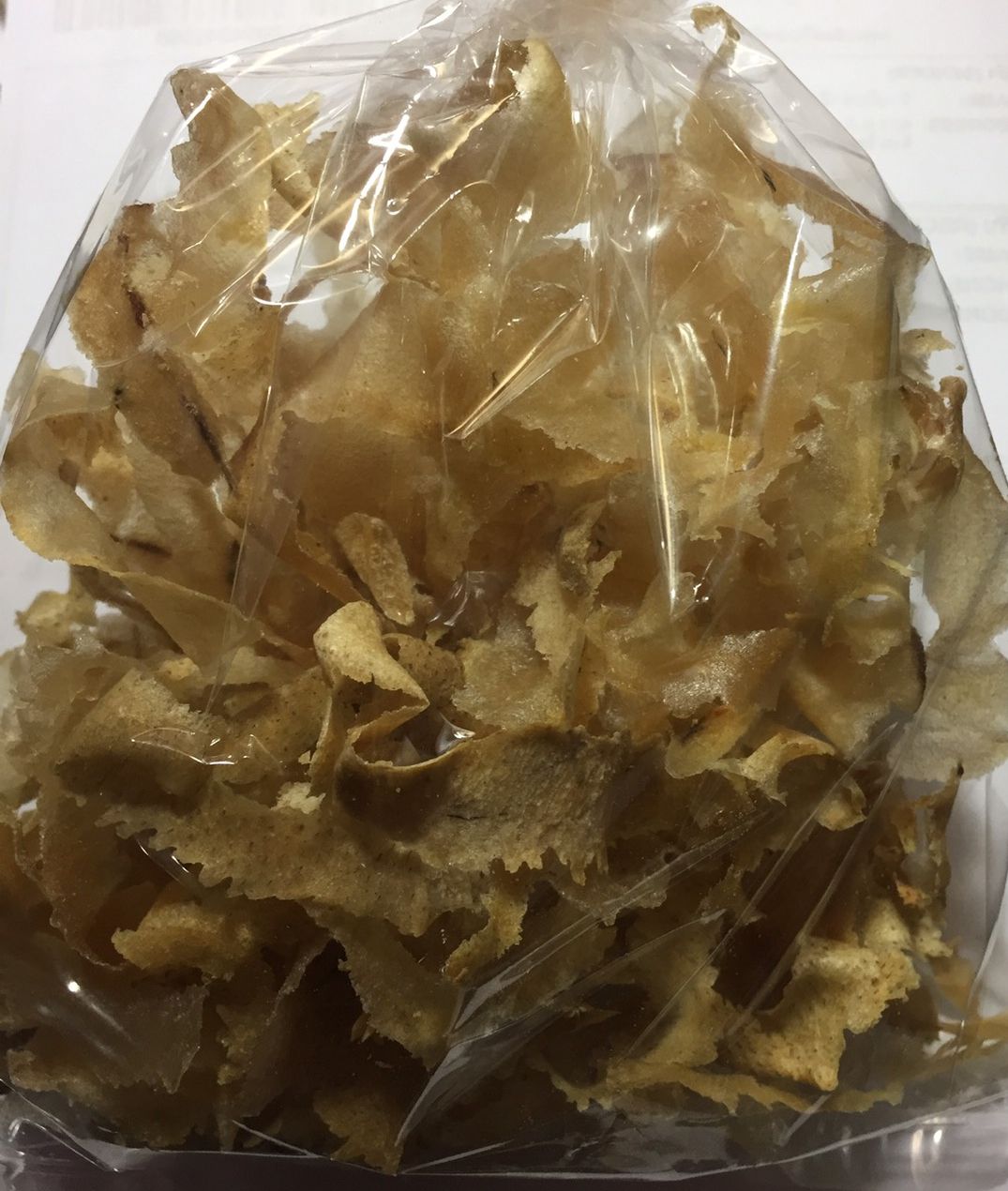 หนังฮอ หนังผอง (หนังวัว หนังควายแห้ง) ขนาด 50 กรัม ใช้ประกอบอาหารภาคเหนือ เช่น ยำหนัง หรือ ยำหนังฮอ ก่อนต้มหนังฮอ ควรนำไปแช่น้ำก่อน ประมาณ 10 นาที ยำหนังควาย ยำหนังฮอ หนังฮอ เป็นหนังวัวหรือหนังควายแห้ง ที่ต้มเปื่อยแล้ว ขูดเป็นชิ้นบาง ๆ บ้างก็หั่นเป็นชิ้น