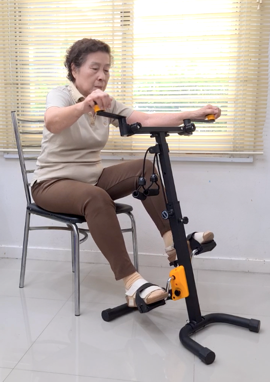 จักรยานออกกำลังกายผู้สูงอายุ, จักรยานกายภาพบำบัด, จักรยานคนแก่, จักรยานออกกำลังกายในบ้าน