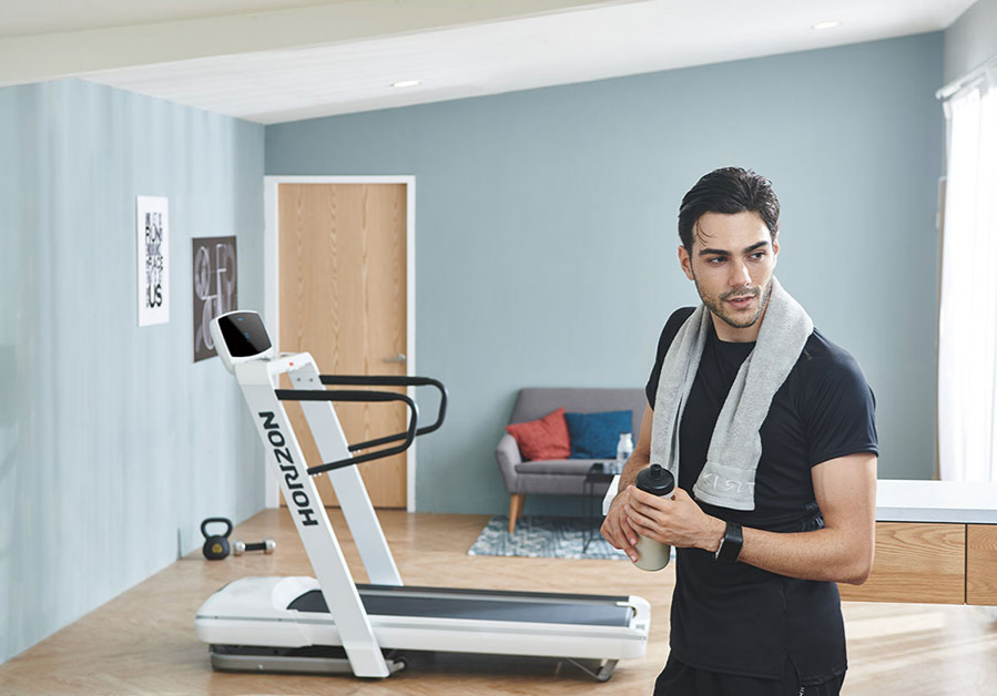 ลู่วิ่งไฟฟ้า Horizon OmegaZ ตัวโชว์