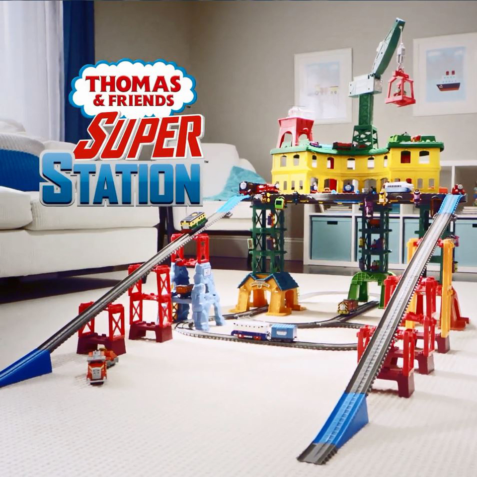 ชุดควบคุมสถานีรถไฟโทมัส Thomas & Friends Super Station Railway Train Track Set