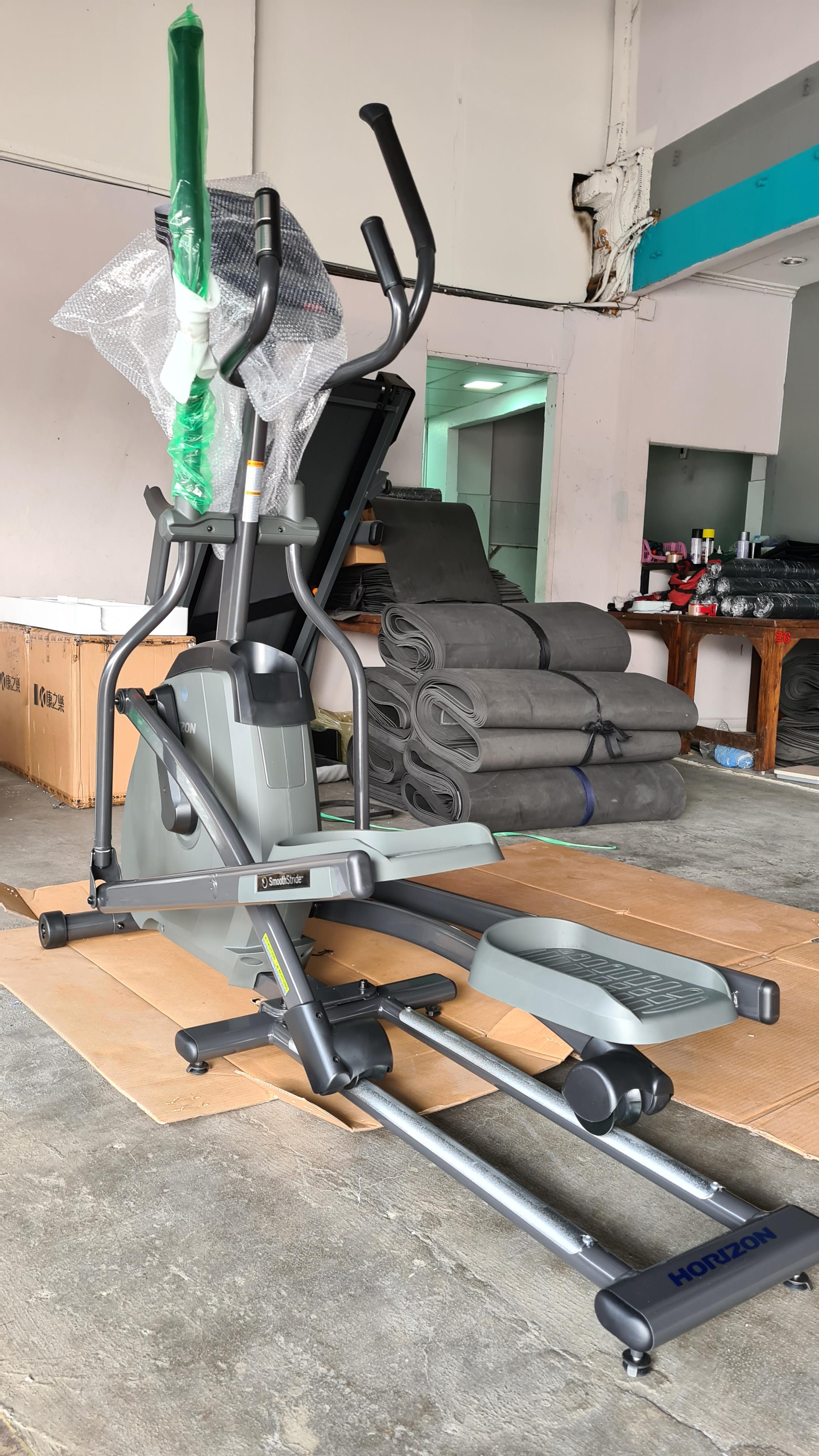 เครื่องเดินวงรี Horizon ex59 elliptical