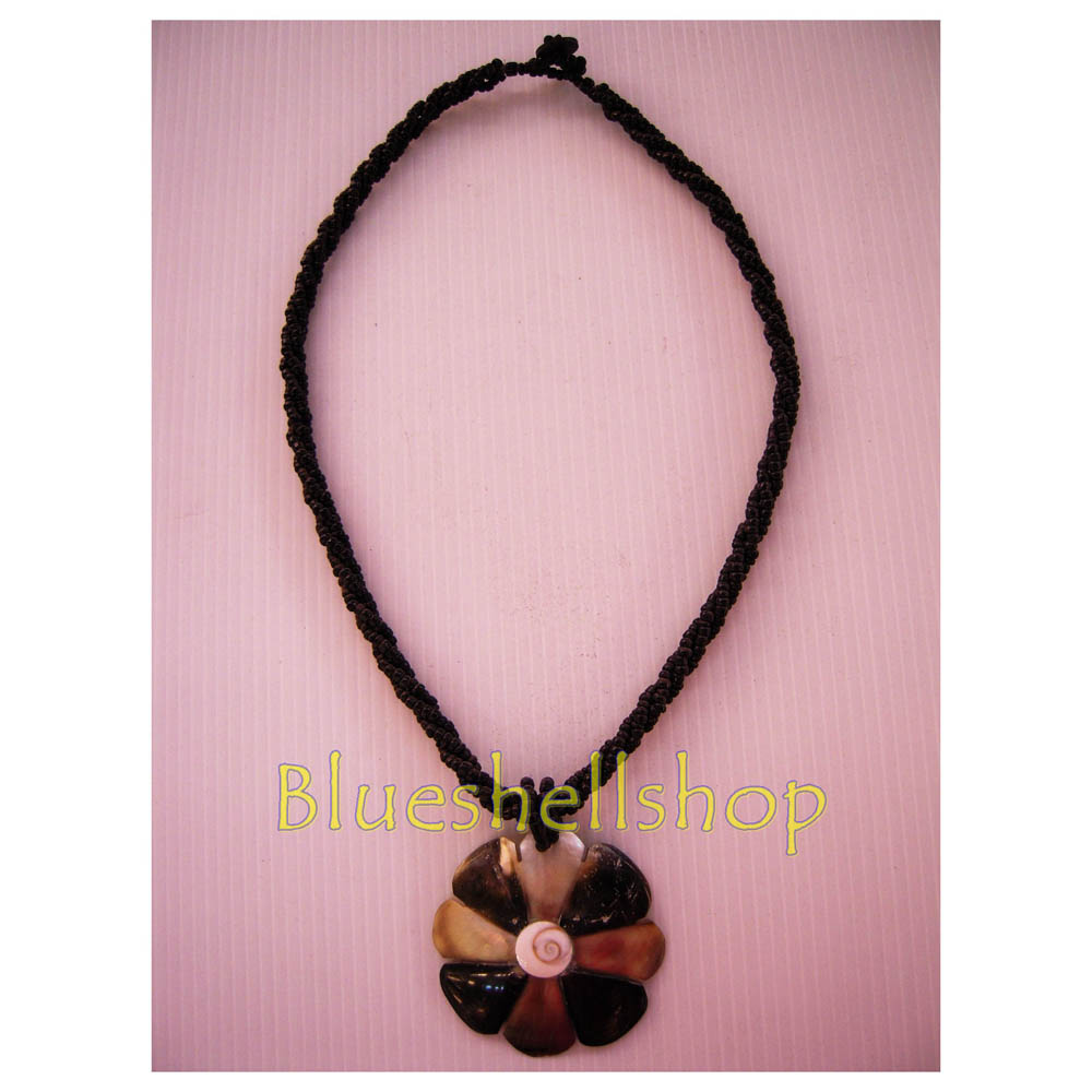 สร้อยลูกปัดแปดแฉกสองสี