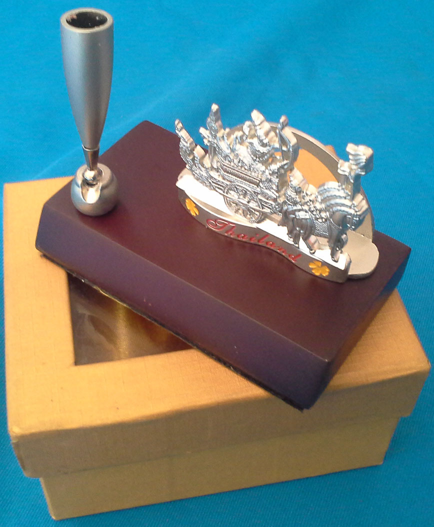 ที่ใส่นามบัตรและปากกา