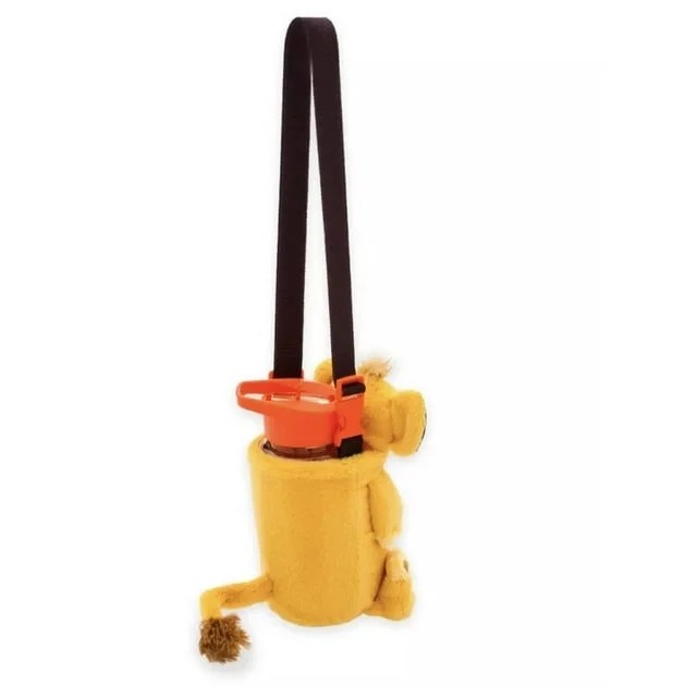 🎉มาใหม่ล่าสุดนำเข้า🇺🇸 Simba Water Bottle with Plush Crossbody Carrier ขวดน้ำลายซิมบ้าพร้อมกระเป๋าสะพายข้างแบบตุ๊กตา ครบรอบ 30 ปี The Lion King 🦁 ราคา 990 บาท