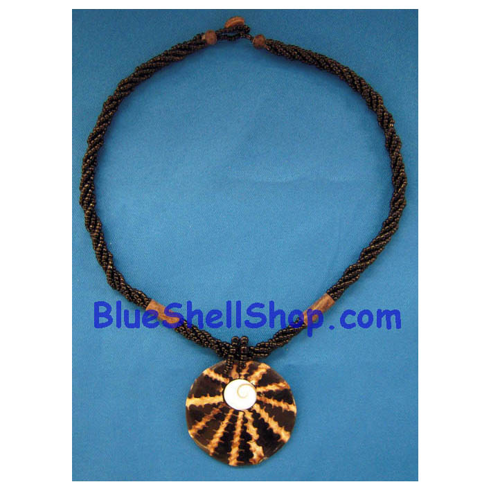 สร้อยถักจี้มุกขาวดำ