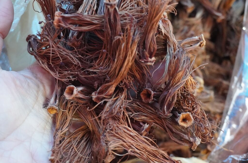 ดอกเงี้ยว ดอกงิ้ว ดอกเงี้ยวแห้ง 1 กิโลกรัม มาใหม่ ปี 2568 ดอกเงี้ยวราคาประหยัด เหมาะกับร้านอาหาร ร้านขนมจีนน้ำเงี้ยว ดอกเงี้ยวแห้ง Red cotton tree flowers dried เหมาะสำหรับทำขนมจีนน้ำเงี้ยว อาหารพื้นเมืองของทางภาคเหนือ อาหารแห้ง ของกินภาคเหนือ ของกินพื้นเ