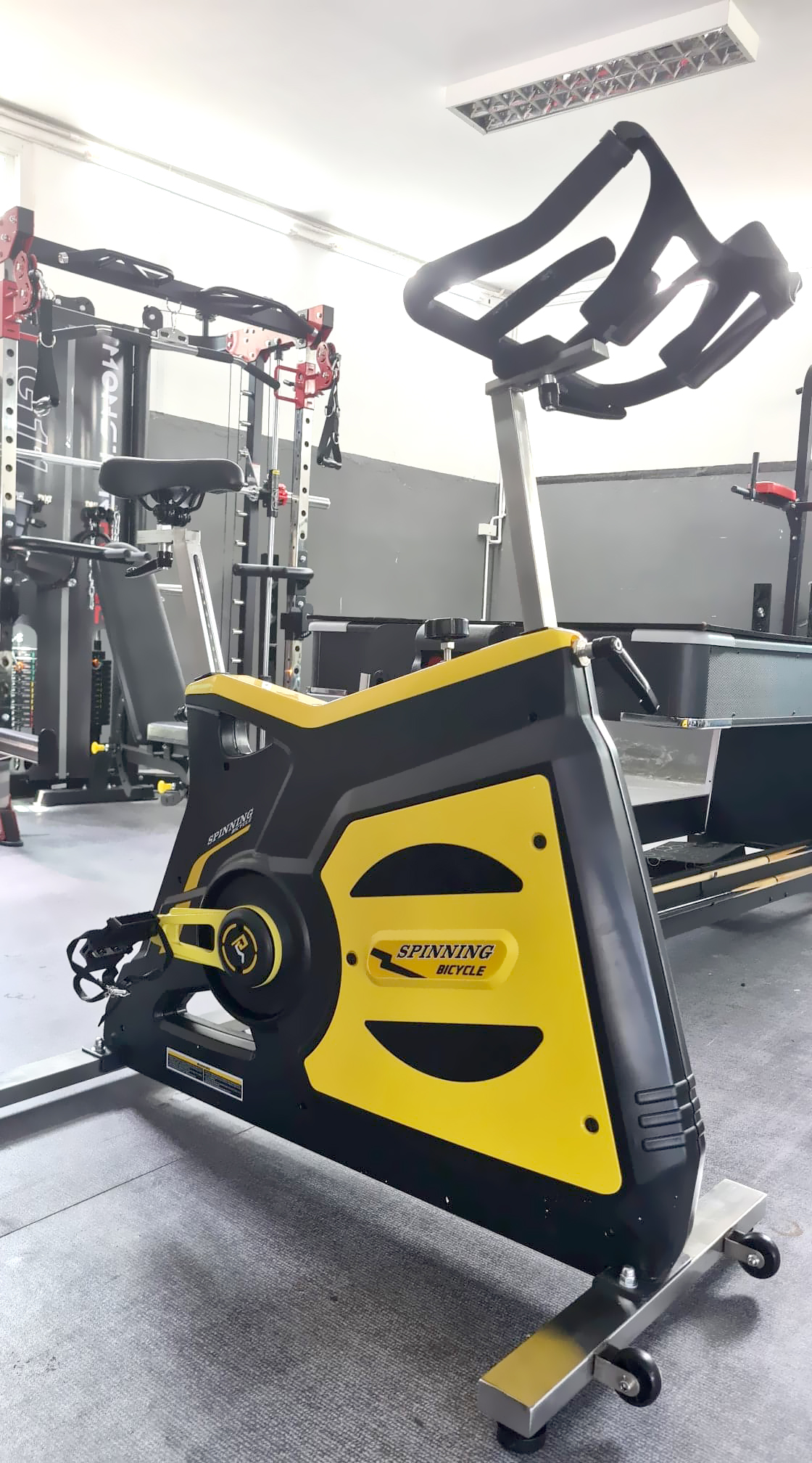 จักรยานออกกำลังกาย SpinBike R16 ล้างสต็อค