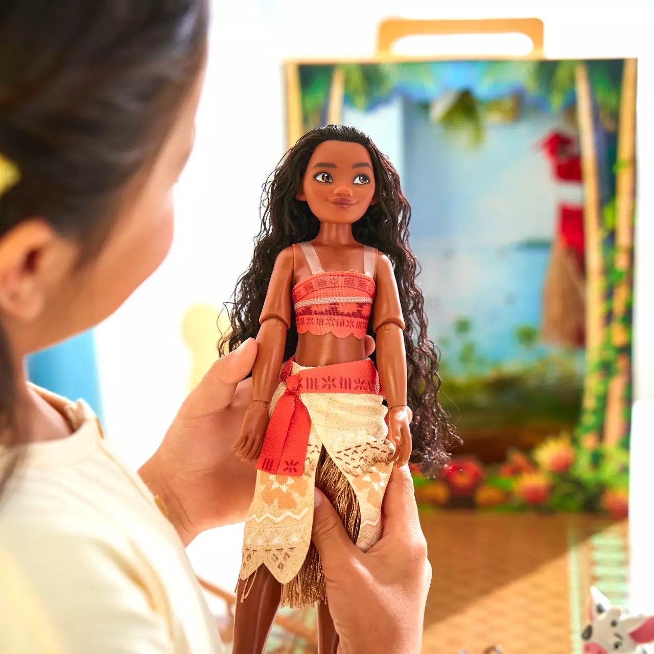 นำเข้า 🇺🇸 เซ็ทตุ๊กตาโมอาน่าและกิจกรรมระบายสีMoana Disney Story Doll - Moana 11" , ราคา 1,590 บาท