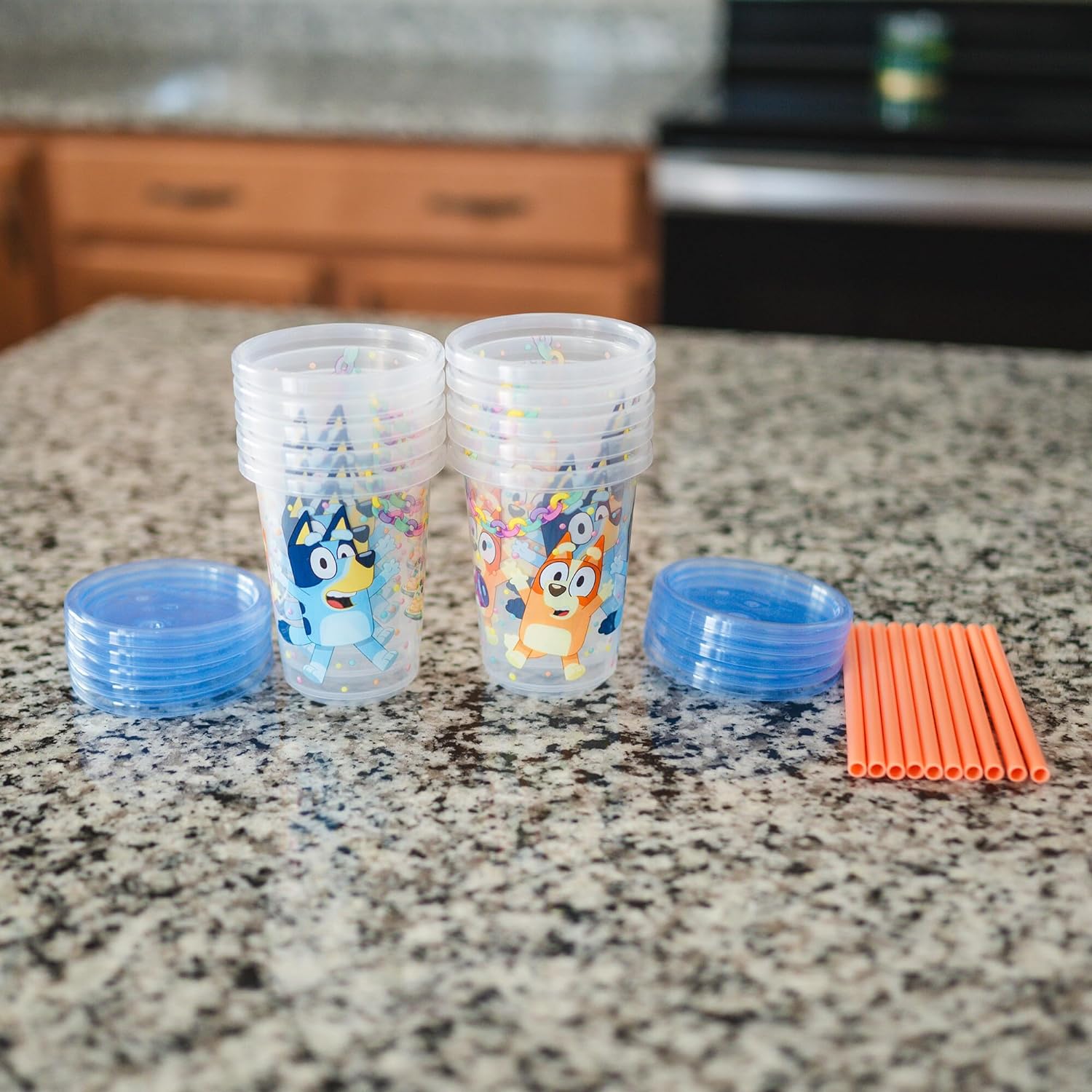 🥤“แก้วน้ำ Bluey นำเข้า 🇺🇸 ที่ใช้ง่ายและกันหก สำหรับหนูน้อยวัยหัดดื่มThe First Years Bluey Take & Toss Toddler Straw Cups ราคา 99 บาท / ใบ 🥤