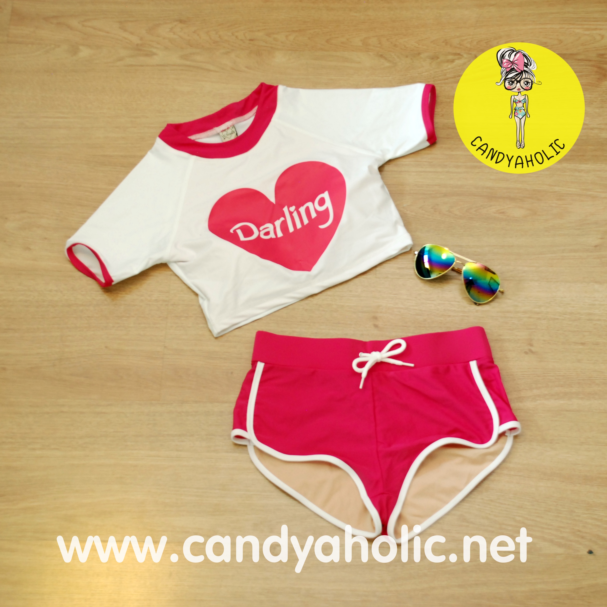 (Size S,M) ชุดว่ายน้ำ แขนสั้น darling สีขาว,ชมพู