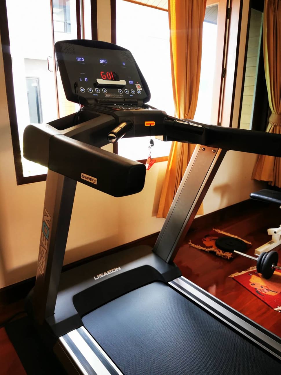 ลู่วิ่งไฟฟ้าฟิตเนส USAeon รุ่น Ai62 Motor 5 AC