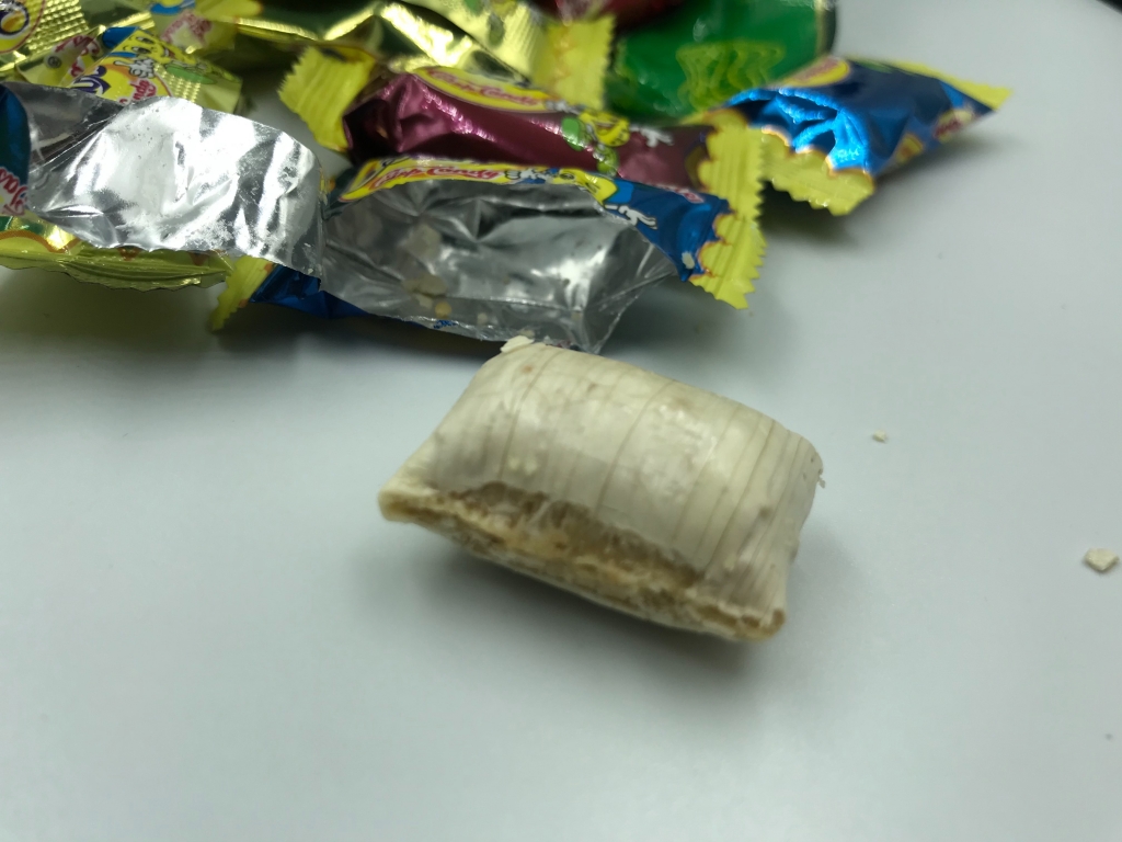 ขนมถั่ว อร่อย ต้องลอง พร้อมส่ง !!! ขนมถั่วตุ๊บตั๊บพม่า Peanut Crisp Candy 1 ห่อ บรรจุ 35 ชิ้น ขนาด 350 กรัม/ห่อ ขนมถั่วตัดพม่า ขนมพม่า เคี้ยวอร่อย ทานเพลิน ถั่วตุ๊บตั๊บพม่า ยี่ห้อ Good Taste