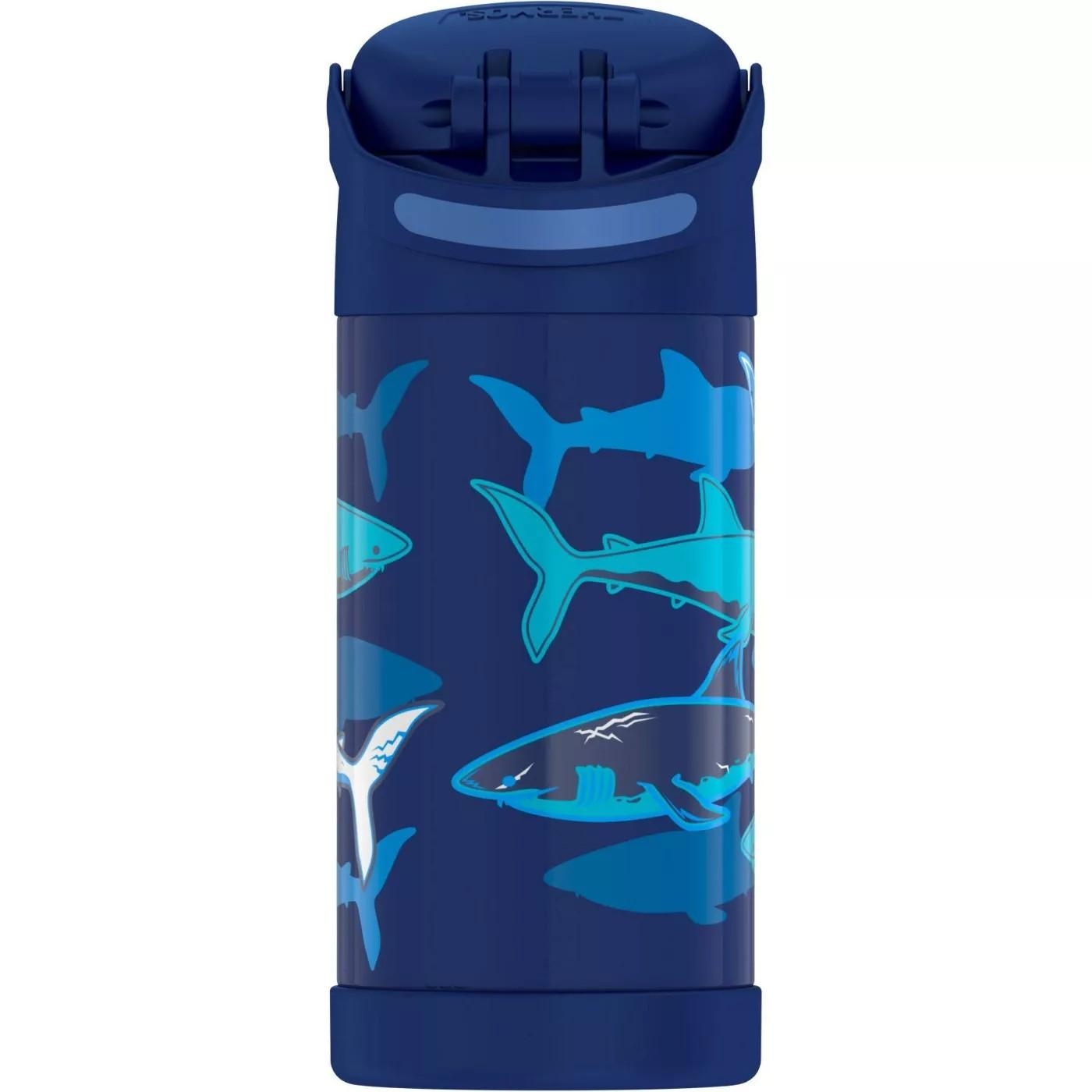 Thermos Sharks 12oz FUNtainer Water Bottle with Bail Handle - Blue ราคา : 990 บาท