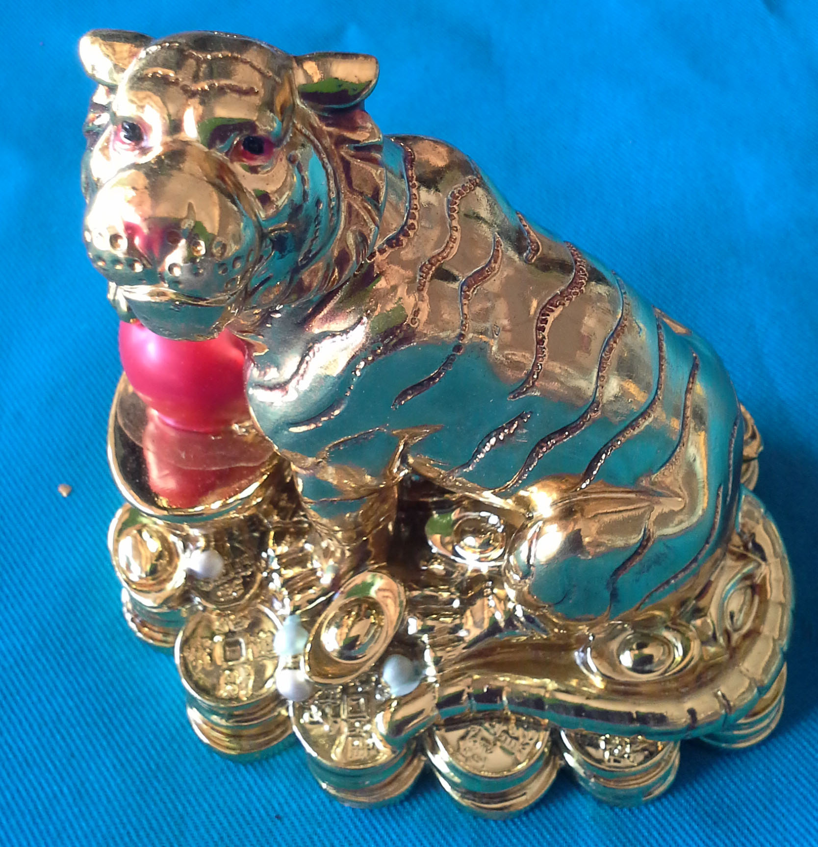 เรซิ่นทองเสือนั่ง ส่งฟรี