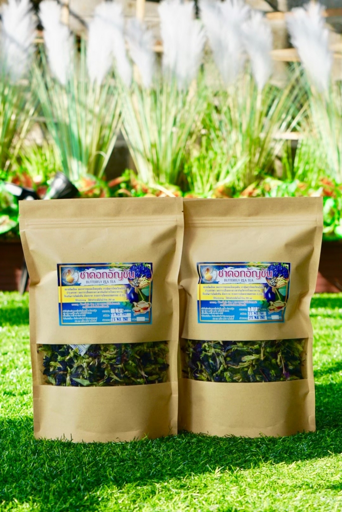 ดอกอัญชัน ดอกอัญชันแห้ง 100 กรัม Butterfly pea 100 g มีฤทธิ์ในการละลายลิ่มเลือด มีส่วนช่วยในการชะลอวัยและริ้วรอยแห่งวัย ต่อต้านอนุมูลอิสระในร่างกาย ช่วยเสริมสร้างภูมิต้านทานให้ร่างกายและเพิ่มพลังงานให้ร่างกาย