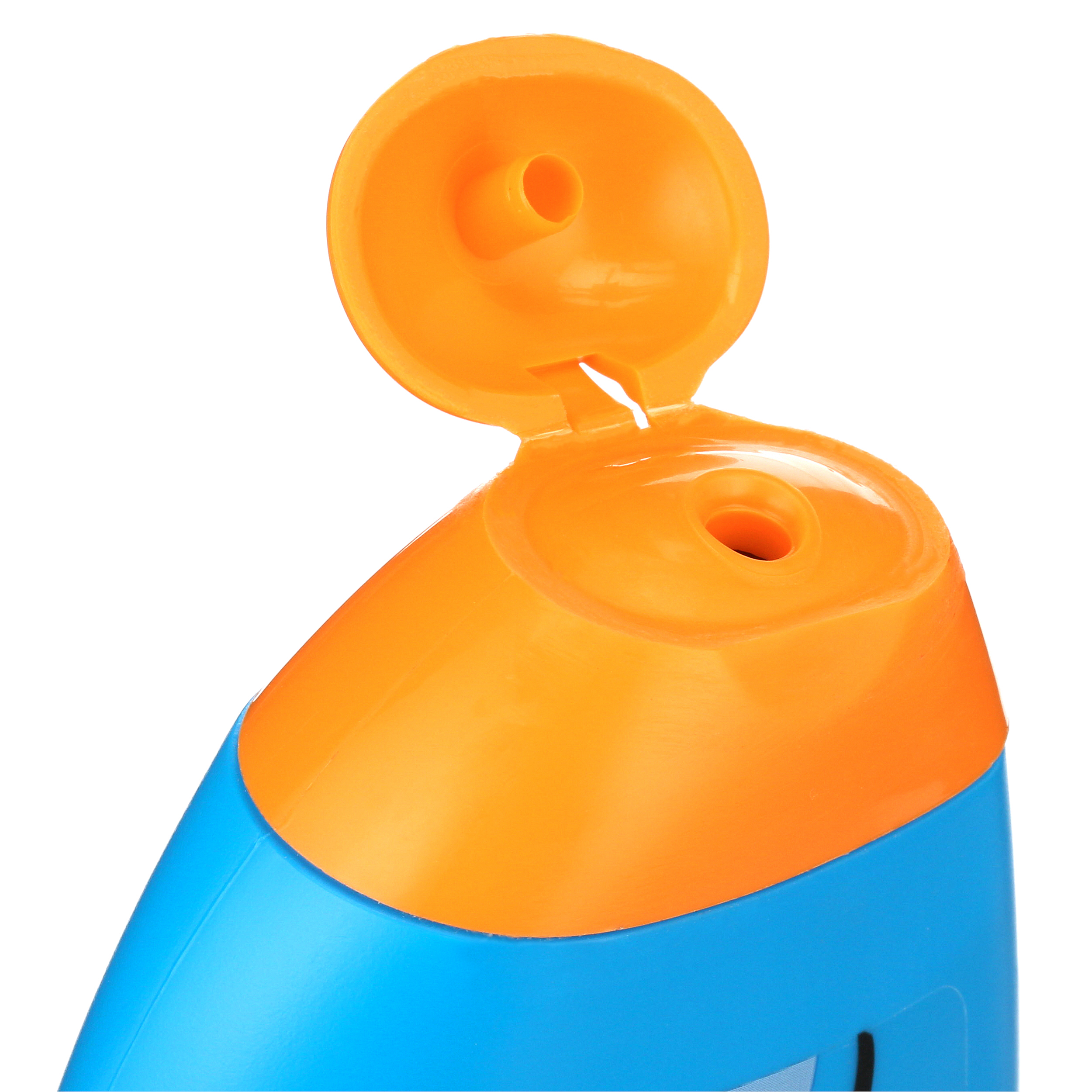 แชมพู ผสม ครีมนวดผม เด็ก L'Oreal Kids 2-in-1 shampoo and conditioner detangles and hydrates hair.