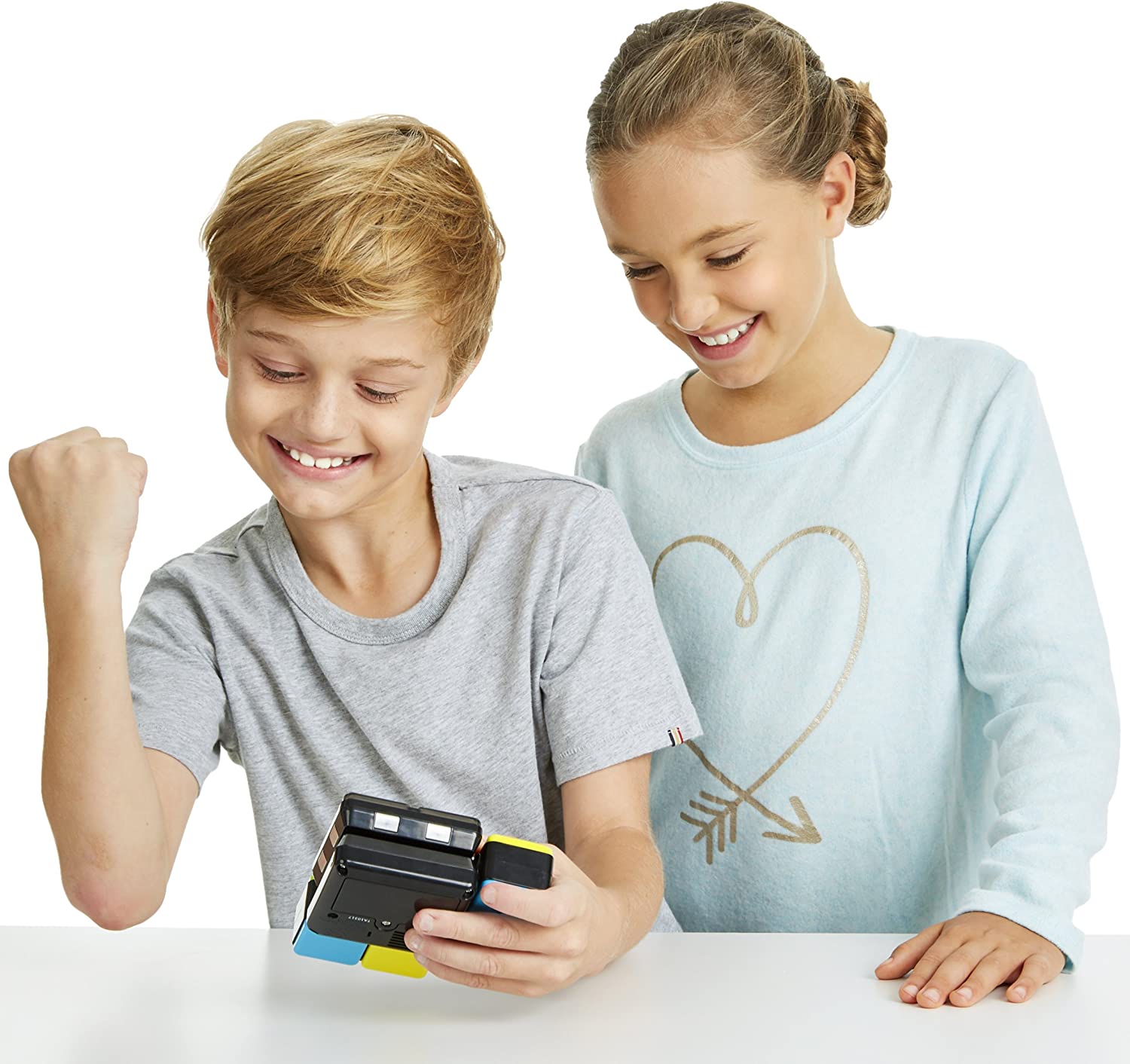 รูบิคส์รุ่นใหม่ Flipslide พลิก เลื่อน และจับคู่สีเพื่อเอาชนะ - มี 4 โหมดเกมส์ ราคา 1,390 บาท