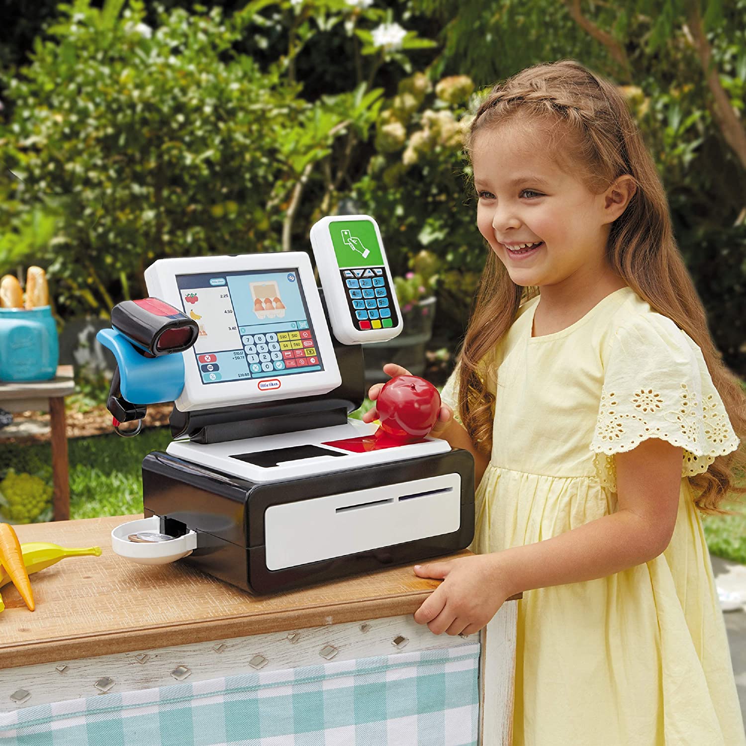 แคชเชียร์อัจฉริยะLittle Tikes First Self-Checkout Stand Play Cash Register 3+ ราคา 2,490.- บาท