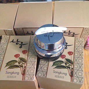 ครีมโสมนางใน Sang Kung : Ginseng Whitening Body Cream