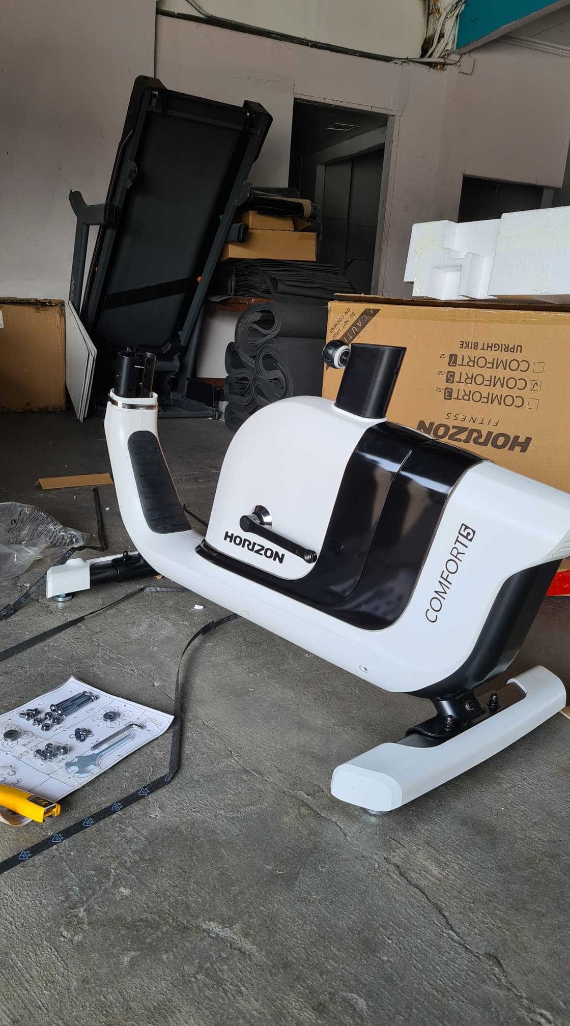 จักรยานนั่งปั่น Horizon Comfort5 Upright Bike