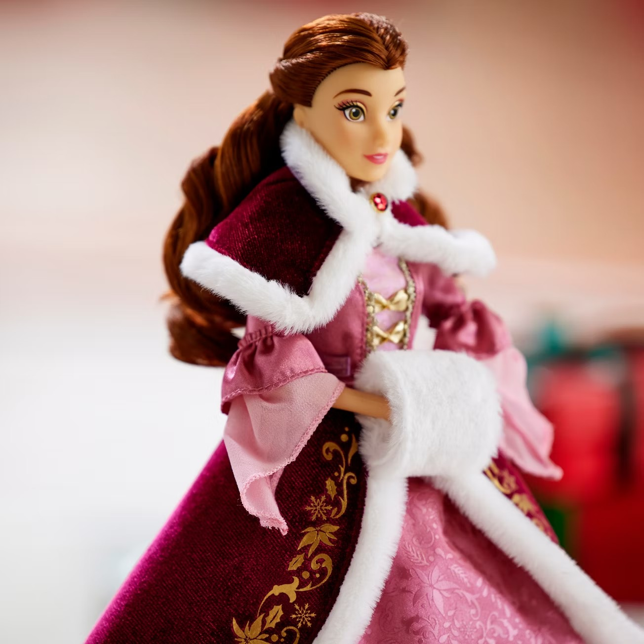 นำเข้า USA ตุ๊กตา Belle 2024 Holiday Special Edition Doll, Beauty and the Beast ราคา 2,990 บาท