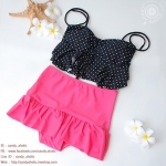 (XXL) ชุดว่ายน้ำลายจุด พื้นดำ จุดขาว ช่วยพรางหุ่น ทรงจีบอก สายผูก สองสีให้เลือก