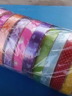 ริบบิ้นลายต่าง ๆ คละสี กว้าง 2 ซม.