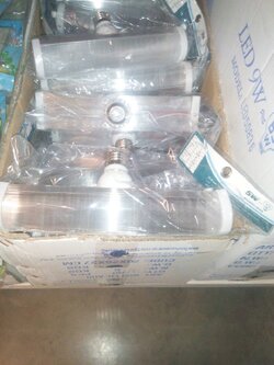 หลอดประหยัดไฟ LED 13 w ประหยัดไฟ 90 %