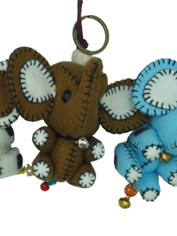 Handmade Souvenir ตุ๊กตาช้างไทย สีน้ำตาล Brown Elephat พวงกุญแจช้างไทย handmade elephant gift ของที่ระลึก Thailand Souvenirs & Gifts ของฝาก โมเดล