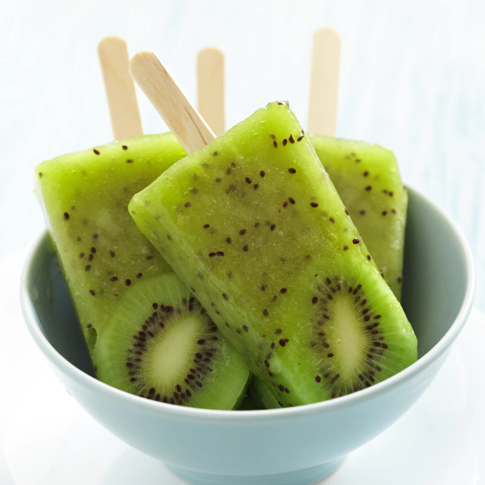 กีวีผงสกัด Spray Dry ขนาด 100 กรัม ผงกีวีคุณภาพสูง Pure Dried Kiwi Powder Spray Dry - 100g ละลายได้อย่างง่ายดายในน้ำอุ่นและน้ำเย็น โดยไม่ทิ้งตะกอนตกค้าง เหมาะสำหรับการทำเครื่องดื่มและเบเกอรี่มากมาย ปราศจากนมและน้ำตาล